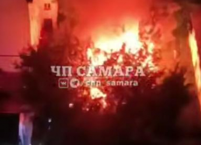 На Аксакова горели надворные постройки на площади 100 кв.м