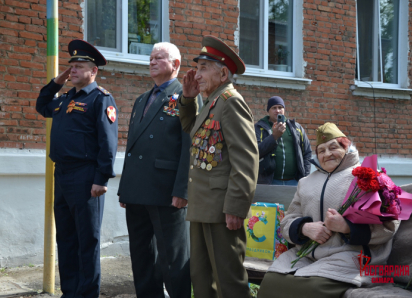 Самарские росгвардейцы присоединились к Всероссийской акции «Парад у дома ветерана»