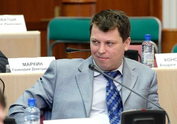 «Это, видимо, для единороссов»: Михаил Матвеев нашёл в Госдуме ложку-загребушку