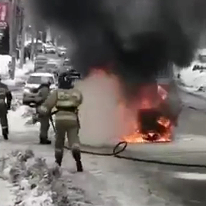 Не хватило 2 километра: на Пензенской в Самаре у автоледи сгорела машина