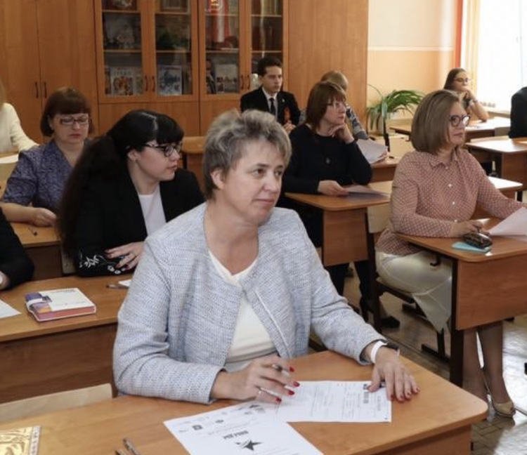 В Самаре начался суд по делу главы департамента образования Елены Чернеги