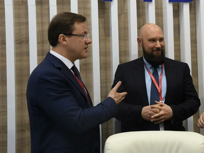 Топор войны зарыли: в Самаре депутат Госдумы Кошелев и губернатор Азаров обсудили будущее региона