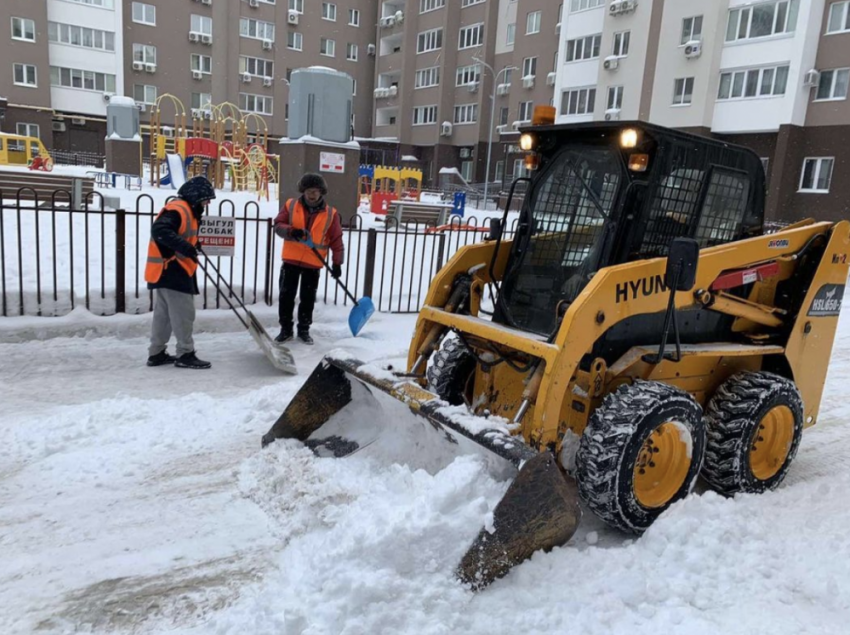 Власти снова отчитались об уборке снега, а самарцы снова её не заметили