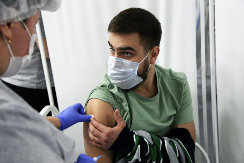 Сотрудники «АВТОВАЗа» получат деньги за вакцинацию