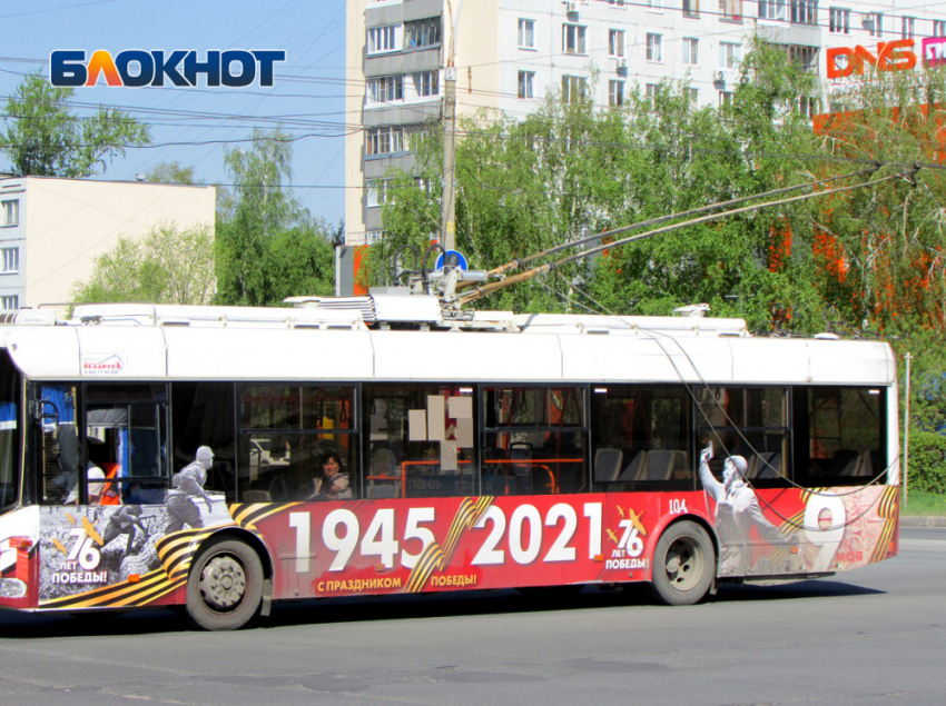 «Бессмертный полк» едет в автобусах Самары, а в Тольятти троллейбус Победы так и не вышел на маршрут