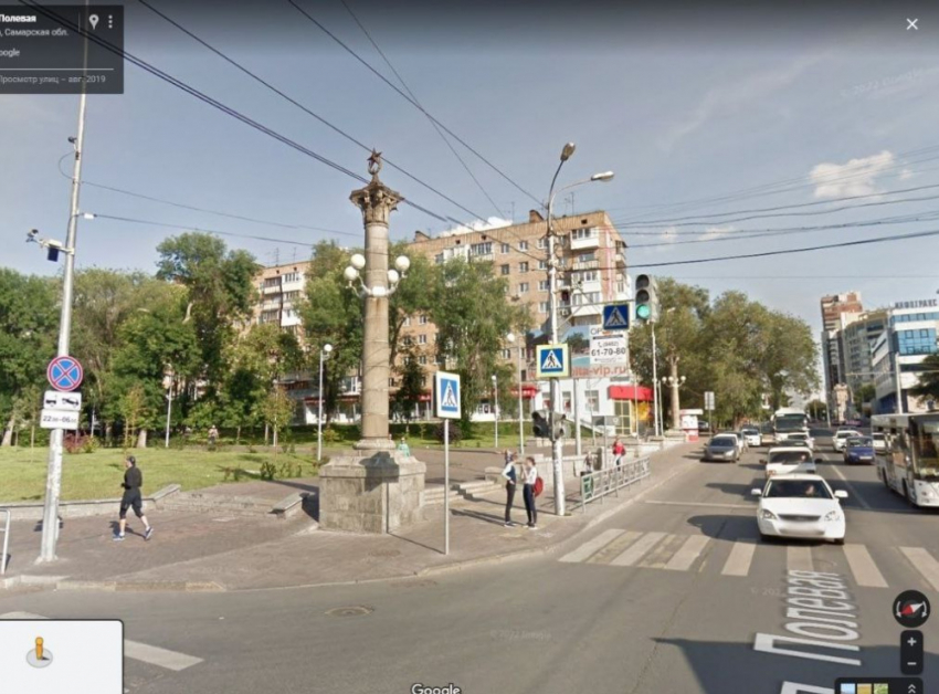 На пересечении Полевой и Ново-Садовой в Самаре демонтировали колонну со звездой