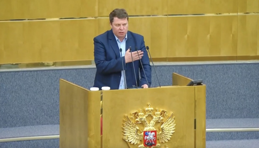 Депутат Михаил Матвеев предлагает ввести «налог на развлечения»