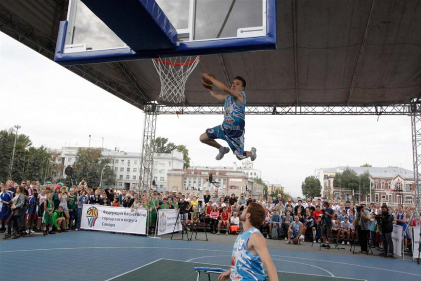 В Самаре сохранили топовых футболистов, а баскетболисты выбыли из борьбы за Кубок России