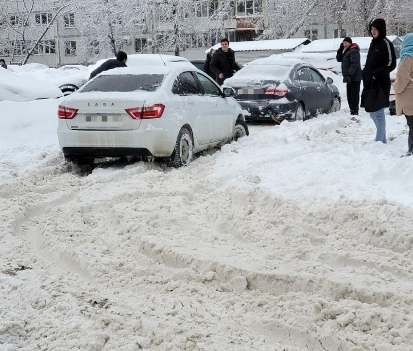 После обильных снегопадов жители Самары недовольны уборкой снега