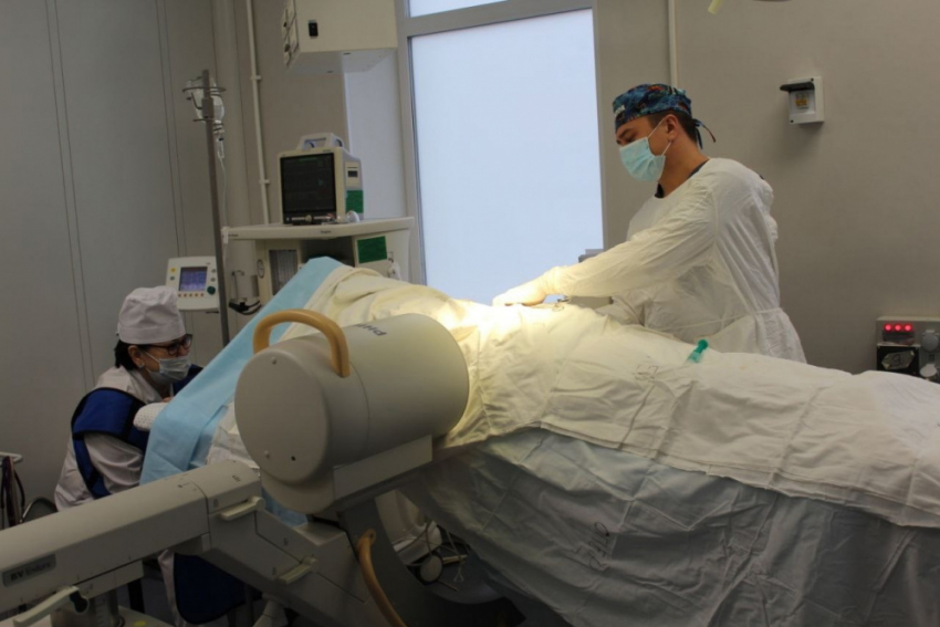 Самарские врачи провели вертебропластику позвоночника пожилому пациенту 