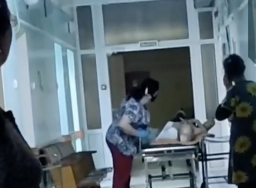 Самарский минздрав опроверг избиение пациента уткой в больнице №8