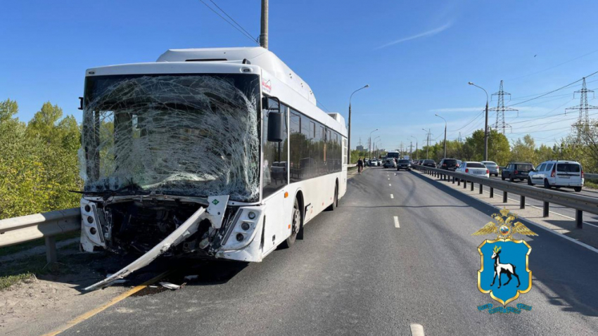 В Самаре произошло два ДТП с автобусами: столкновение с пятью авто и наезд на пешехода