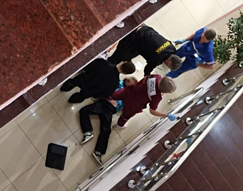 Мальчик, сорвавшийся с эскалатора в торговом центре Тольятти, впал в кому