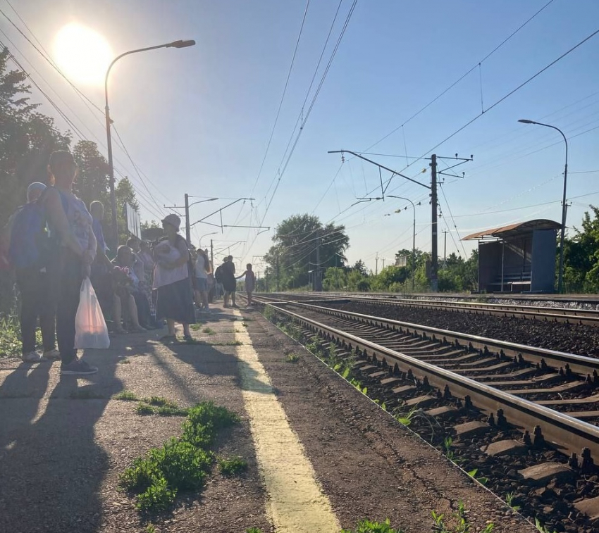 Пассажиры станции Сокская просят обустроить платформу