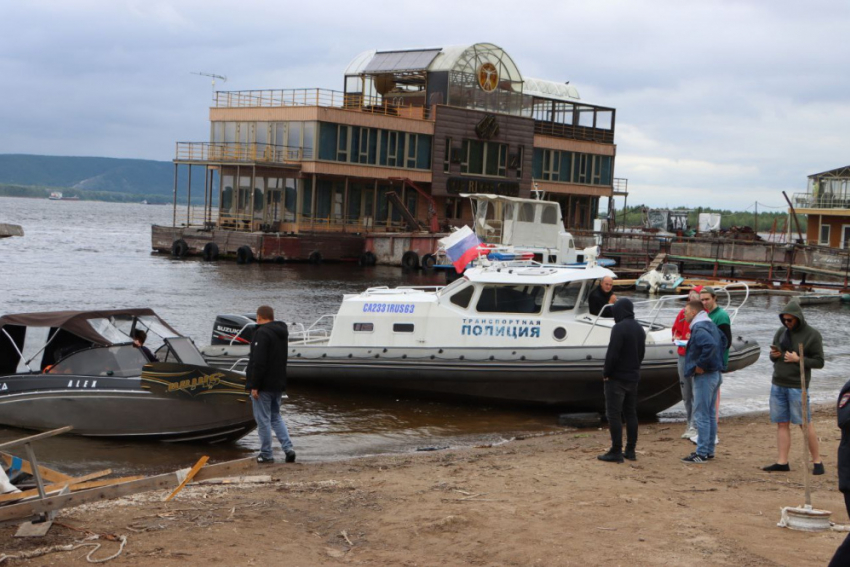 Прикрыли лавочку: в Студёном овраге разогнали собирателей дани за незаконную парковку