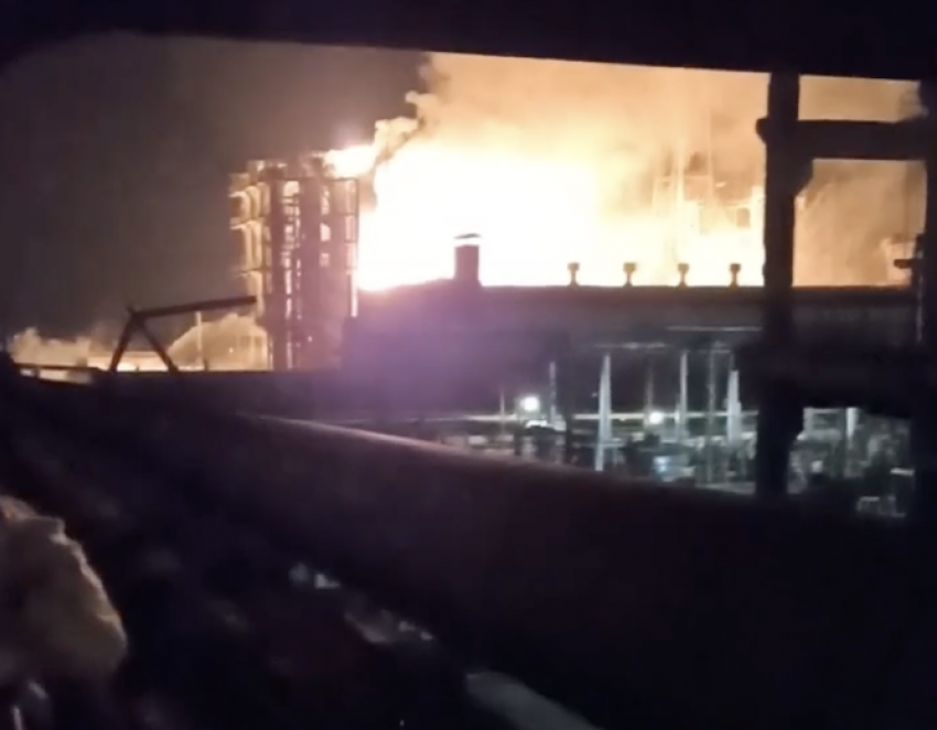 Пожар на насосной станции в Самарской области тушили всю ночь