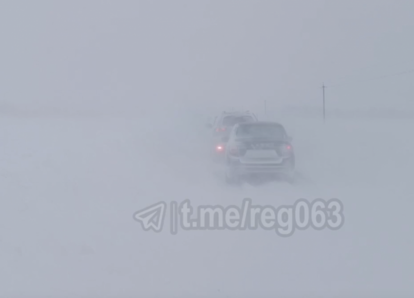 Буран в Ставропольском районе: дороги перекрыты
