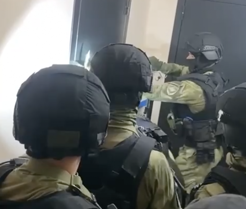 Опубликовано видео задержания поджигателя тольяттинской администрации