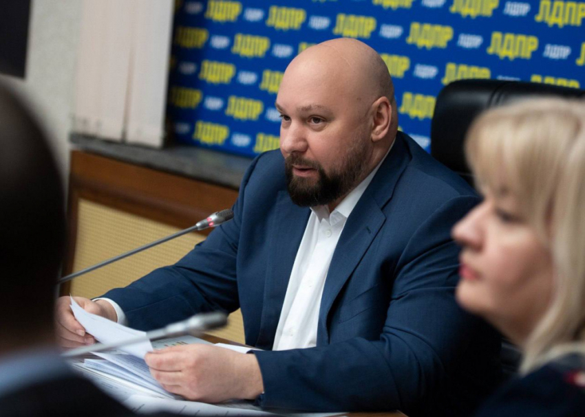 Депутат Владимир Кошелев просит проверить Т-Плюс из-за прорыва теплотрассы