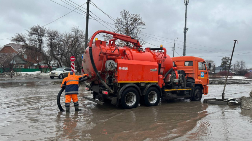 «Решётки забиваются»: в Самаре и Тольятти отчитались об устранении последствий мощного потопа