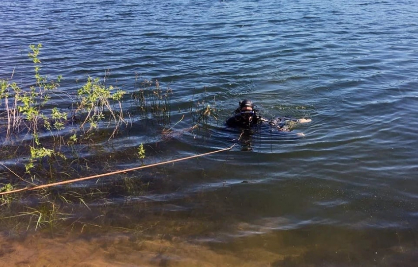 Мужчина в Падовском карьере съехал на автомобиле в озеро и погиб