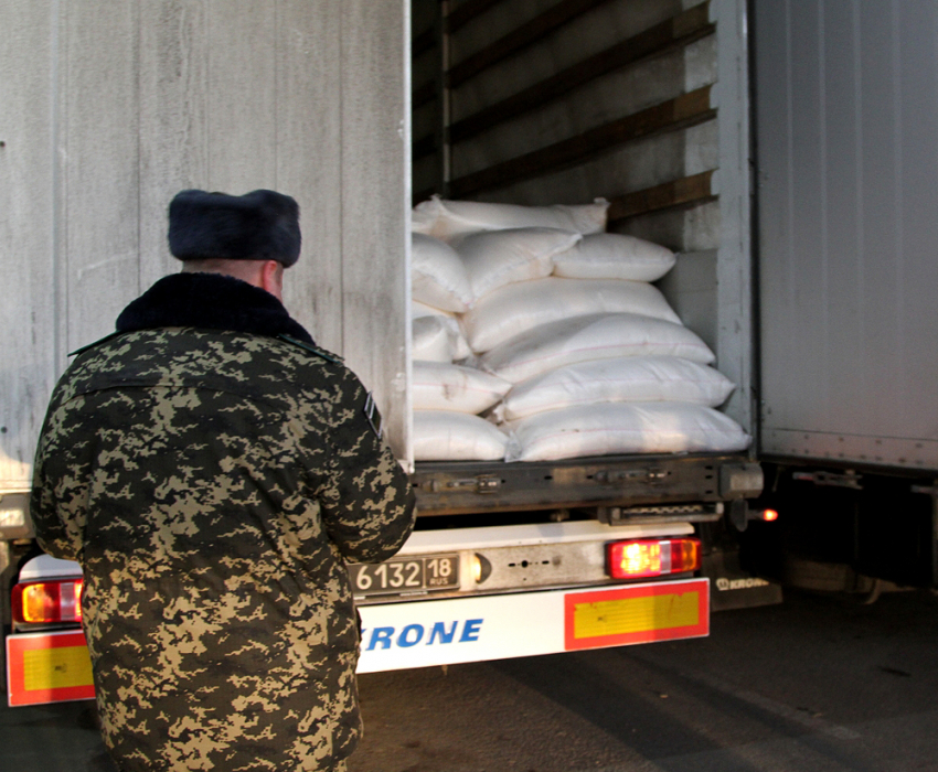 На Ростов без остановок: из Самары отправляют колонну с гуманитарной помощью для беженцев из Донецка и Луганска