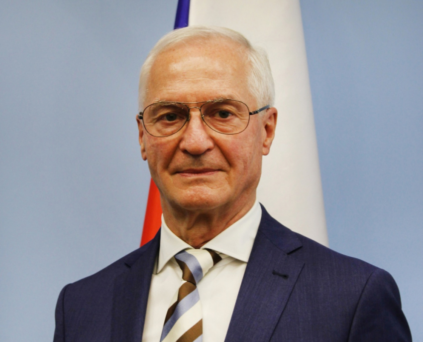 Глава Тольятти Николай Ренц посетил пункт временного размещения беженцев
