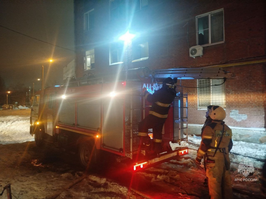 На пожаре в самарском общежитии в новогоднюю ночь спасли 40 человек