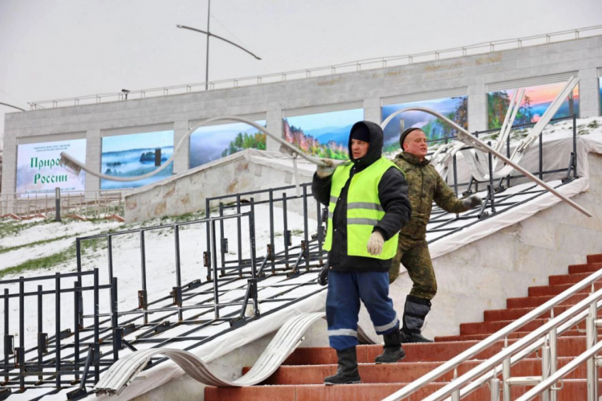 К Новому году Самару украсят 12 «фонтанов»