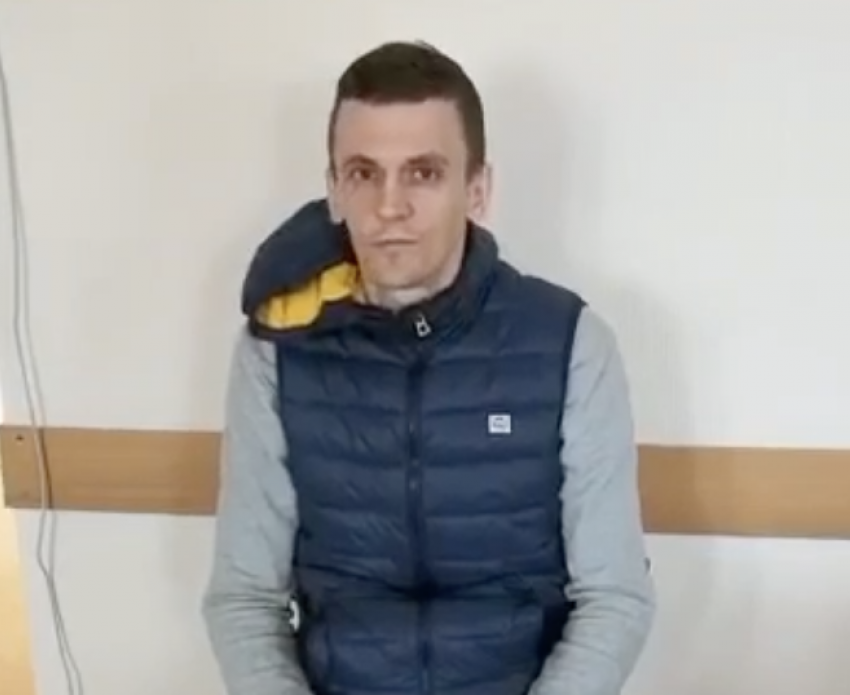 Мужчина извинился перед сотрудницей военного госпиталя в Самаре за вопросы об Украине