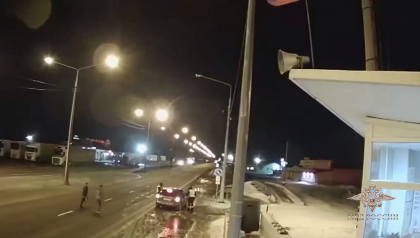Наркоторговец выпрыгнул из авто прямо на ходу во время погони в районе Зелёновки