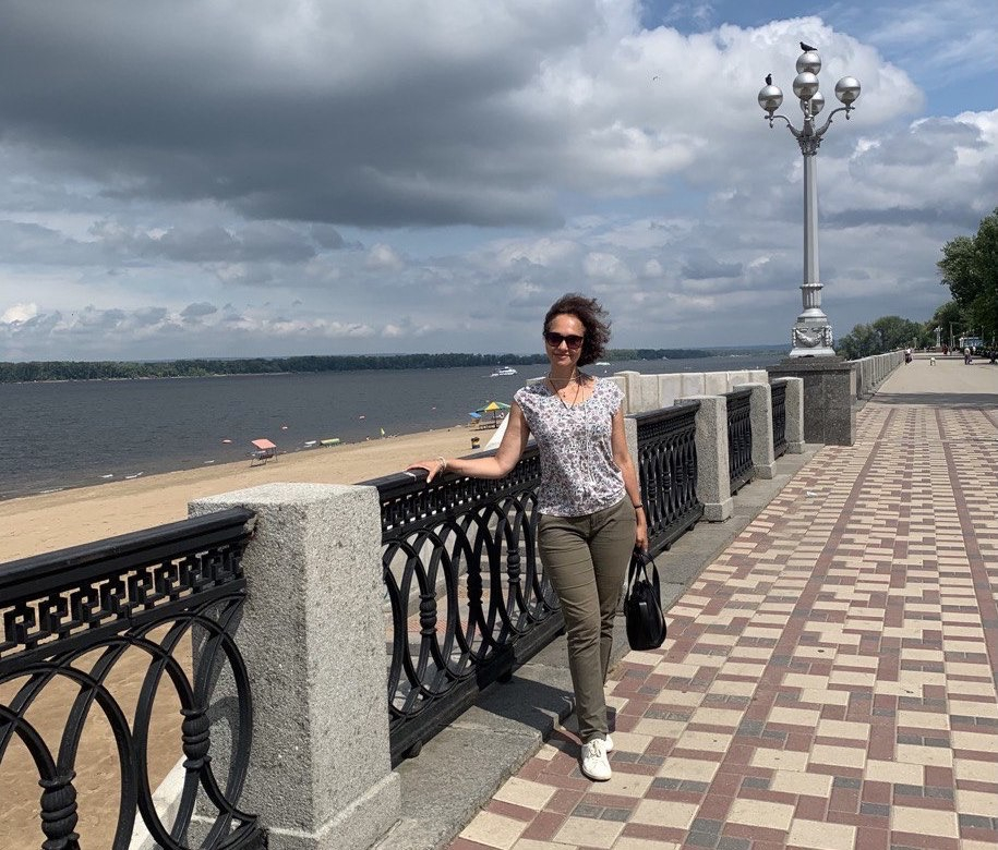 На набережной Самары бетонная колонна упала на ногу сына актрисы Екатерины Семёновой