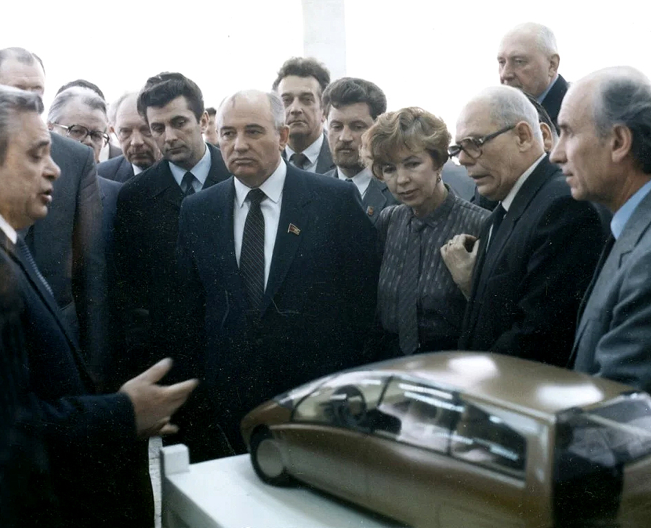 Он купил «восьмёрку» для дочки: как Михаил Горбачёв помог выжить десяткам тысяч жителей Тольятти