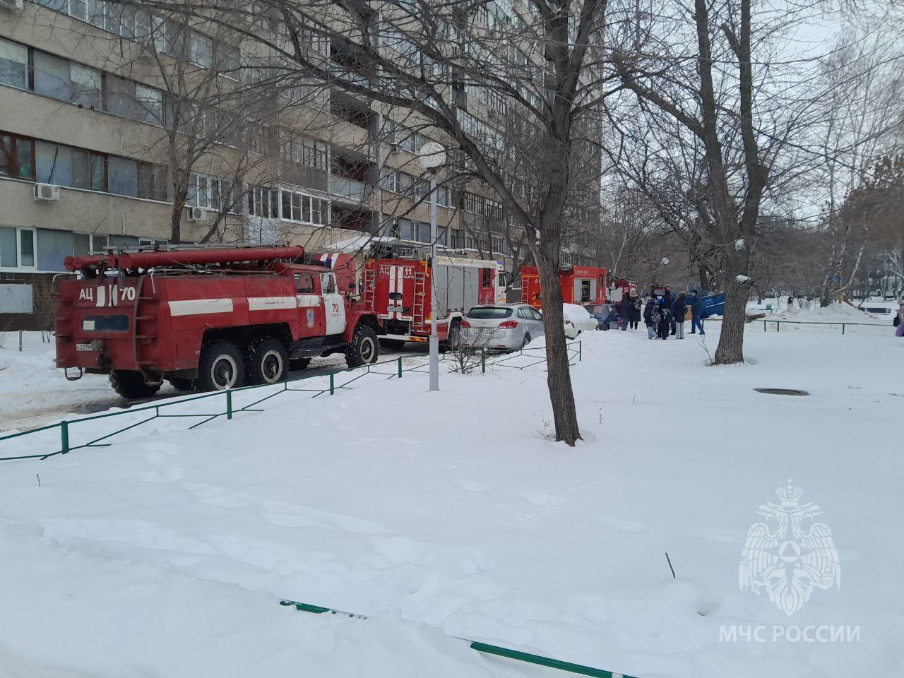 Неосторожное обращение с огнём: два человека погибли на пожаре в  многоэтажке, ещё 8 – удалось спасти